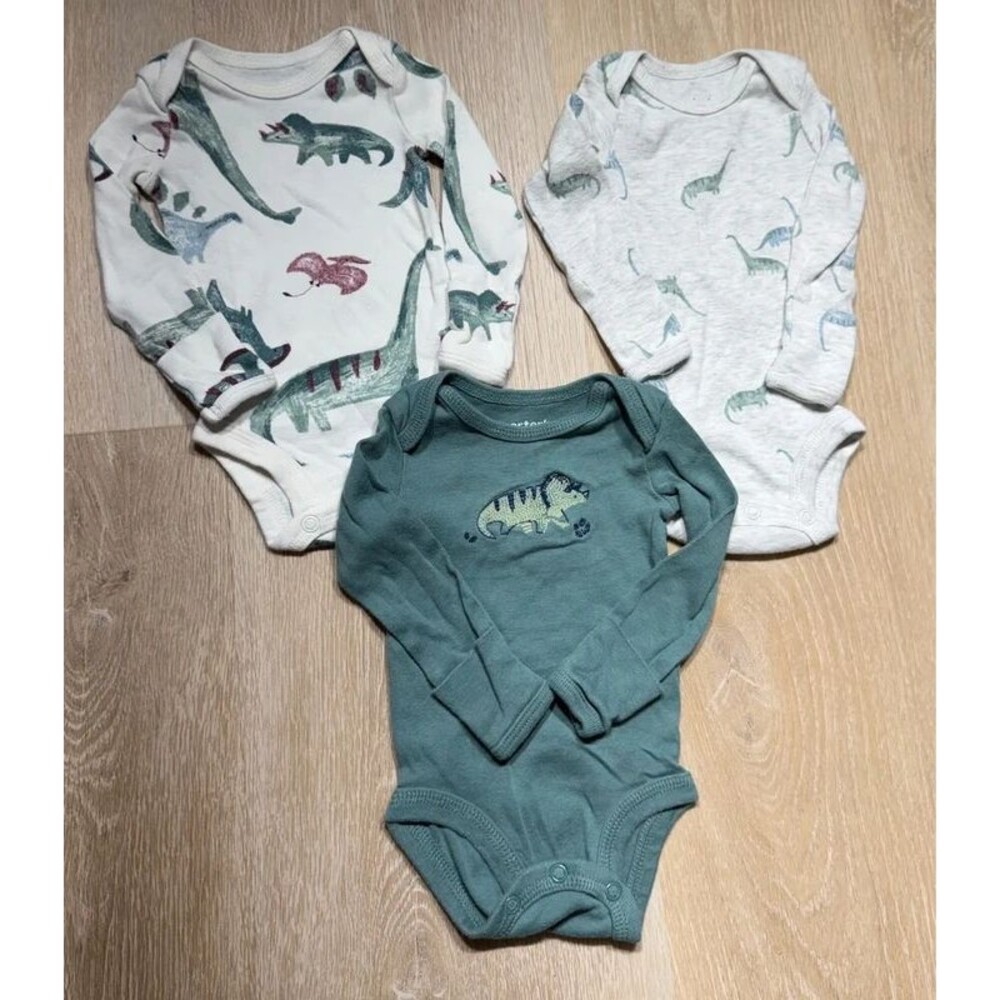 Dinosaur Theme Long Sleeve Bodysuit Set Green Gray White Carter’s NB